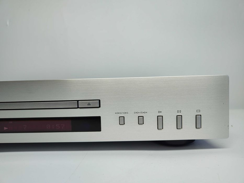 Yamaha CD-S300 odtwarzacz CD srebrny Digital Out USB