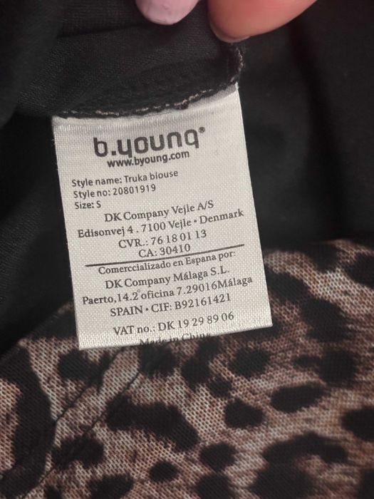 Bluza w cęntki zwierzęcy print