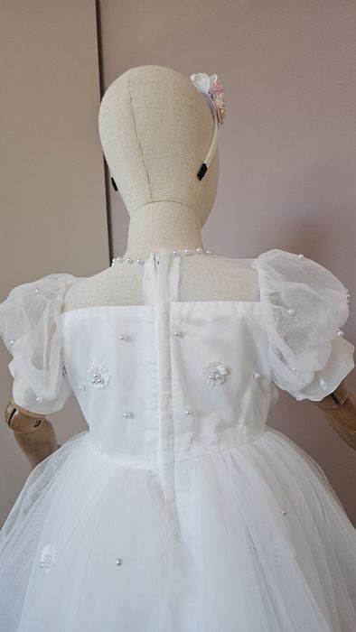 Дуже пишна дитяча біла сукня з перлинками на 4 5 6 7 8 9 10 на весілля