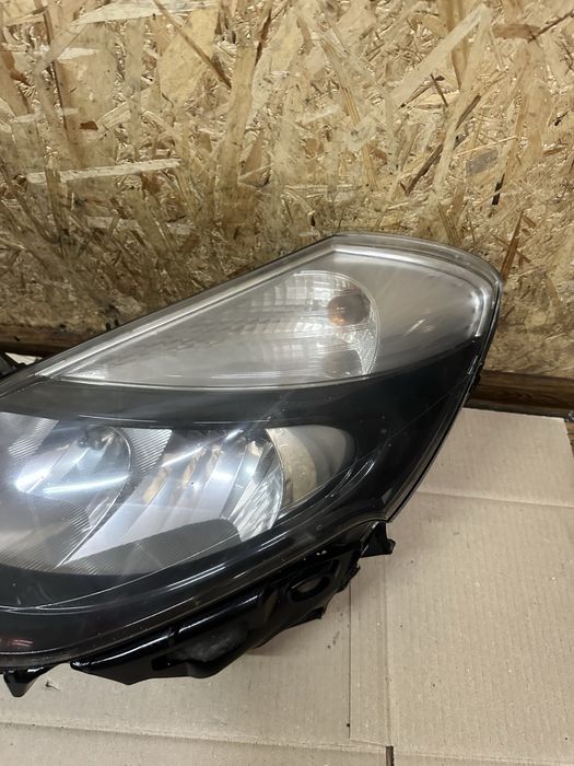 Передні фари Рено Кліо 3 Renault Clio III 2009-2012 рестайл