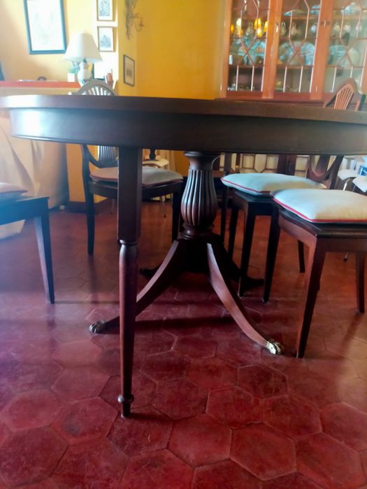 Mesa estensível + 6 cadeiras | Extendable dinning table + 6 chairs