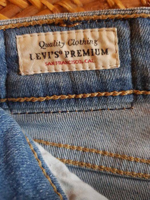 Spodnie marki Levis, R. 42-44