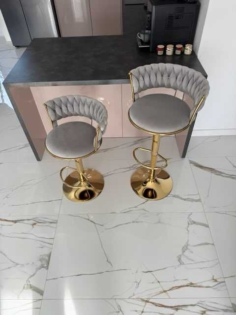 Nowe 2 hokery barowe w stylu glamour – elegancja, komfort do wnętrza