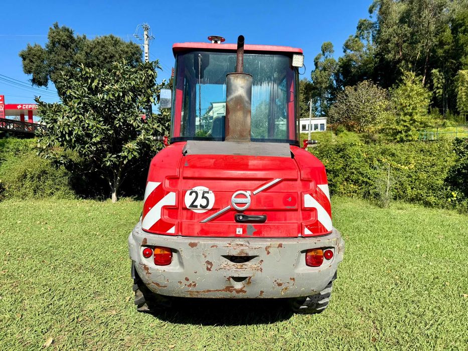 Pá Carregadora Volvo L25F