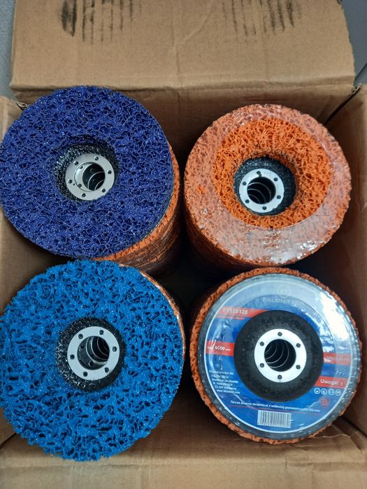 круги зачистные "Коралл" ф125х22,2 коралловый диск