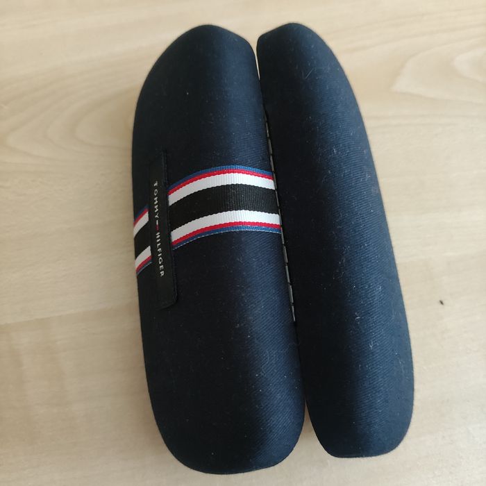 Футляр для очков Tomi Hilfiger