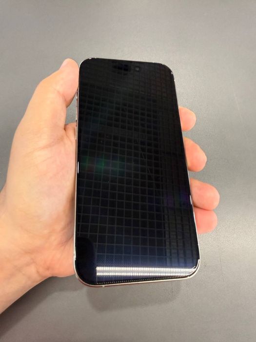 Продам iPhone 15 Pro