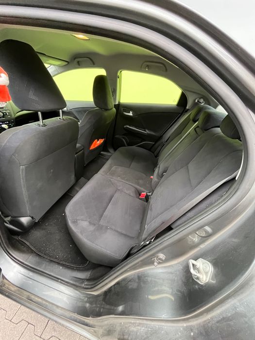 Honda Civic IX (2013) 102 tys km | Doinwestowana | Opony całoroczne | Przegląd do 2027