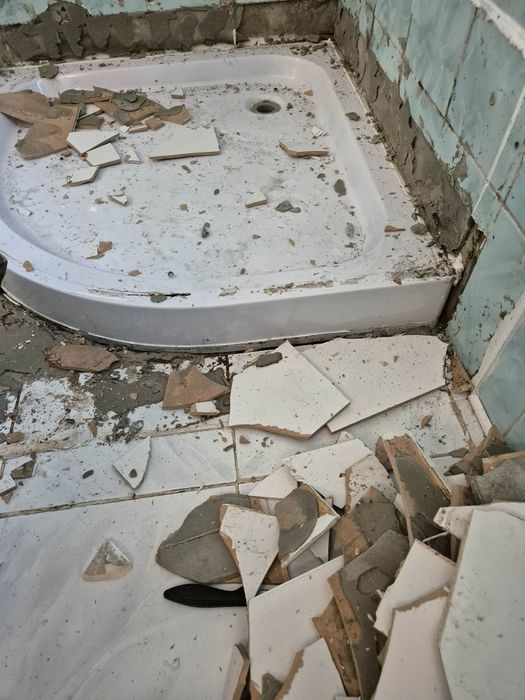 Wyburzenia • Sprzątanie • Wywóz odpadów – KOMPLEKSOWO