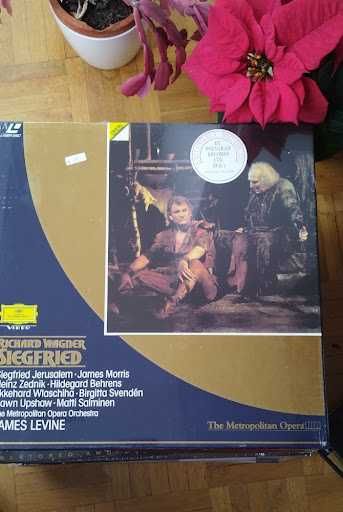 Sistema Sony LaserDisc (PAL/NTSC) + Mixer + Lote 40+ Discos Impecáveis: Raridades Prince, Ópera Wagner e Cinema de Autor. Hardware p/ Colecionismo.