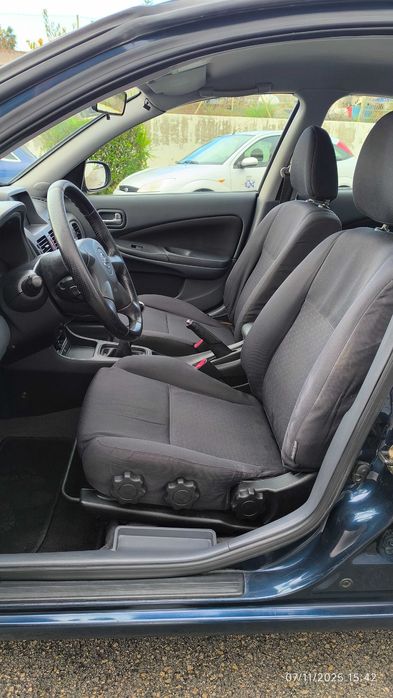 Nissan Almera 1.5 AC e em muito bom estado geral