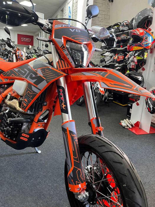 Мотоцикл STN V8 Motard В НАЯВНОСТІ !!!
