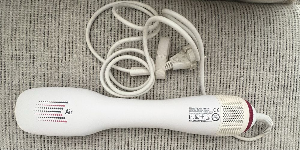 Escova Alisadora ROWENTA Express Air Brush CF6220F0