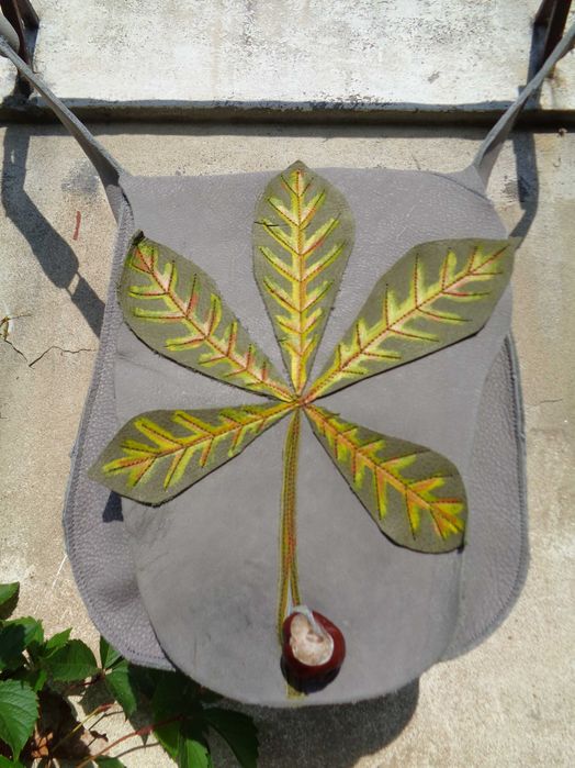 WYPRZEDAŻ Artystyczna torebka skórzana z kasztanem.  Handmade