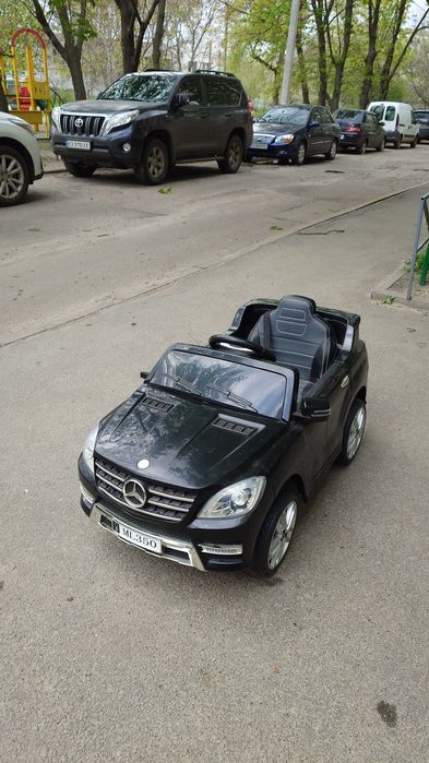 детский электромобиль Mercedes ML350