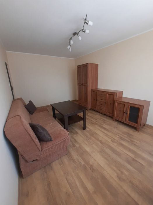 Duży POKÓJ z balkonem w 2-pokojowym, rozkładowym mieszkaniu