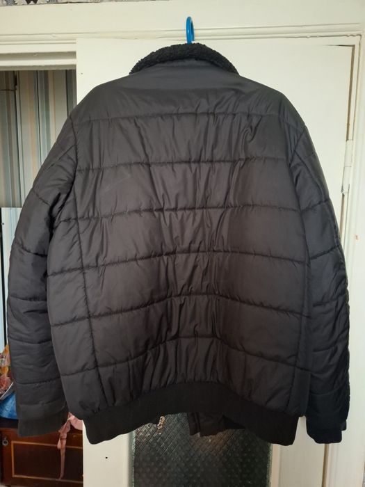 Продам курточку срочно