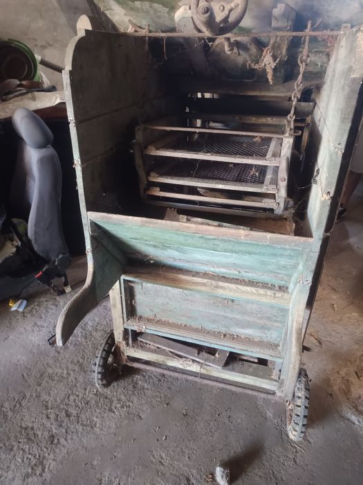 Vende se tarara usada