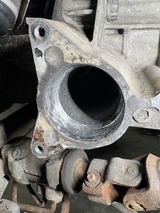 Naprawa lewej podpory, gniazda  pólosi  Audi A4 B8 naA5  A6  NA SAMOCHODZIE