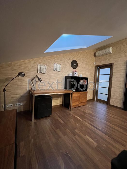 Здам будинок на дамбі київського моря