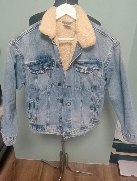 Zara jeansowa kurtka na kożuszku 152