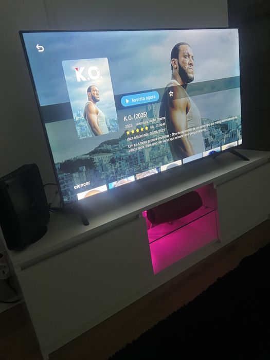 Tv e Mesa conjuntos a venda