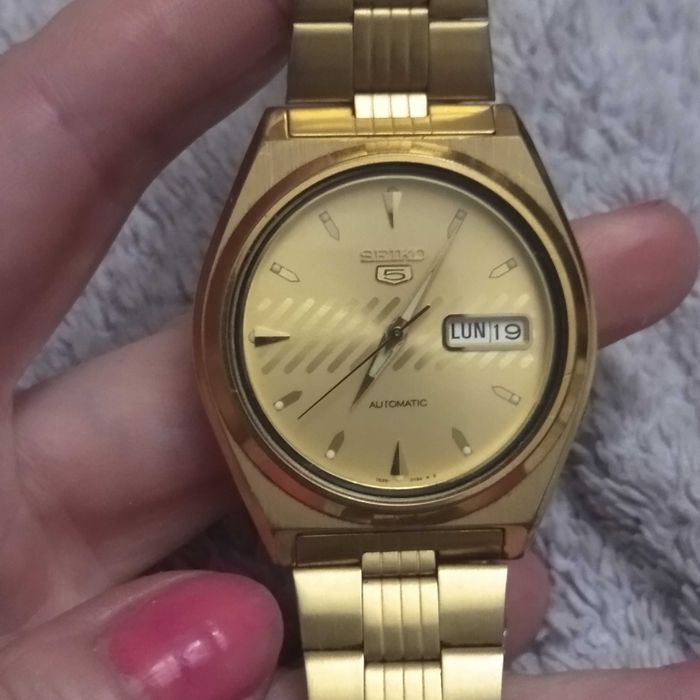 Часы seiko 5 с подзаводом