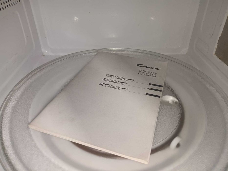 Micro Ondas Grill Candy CMG 25D CB