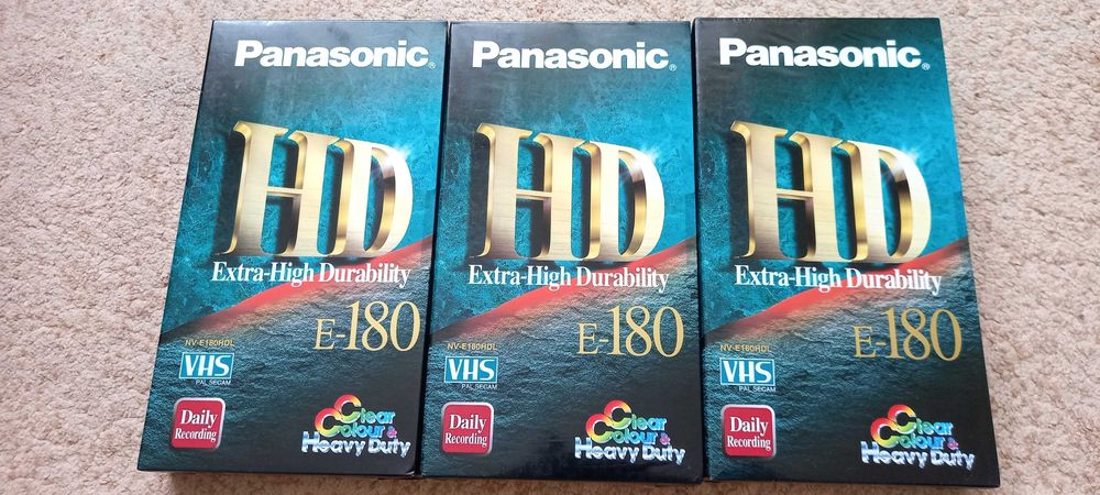 Продам видеокассеты Panasonic-E180 минут VHS запечатанные
