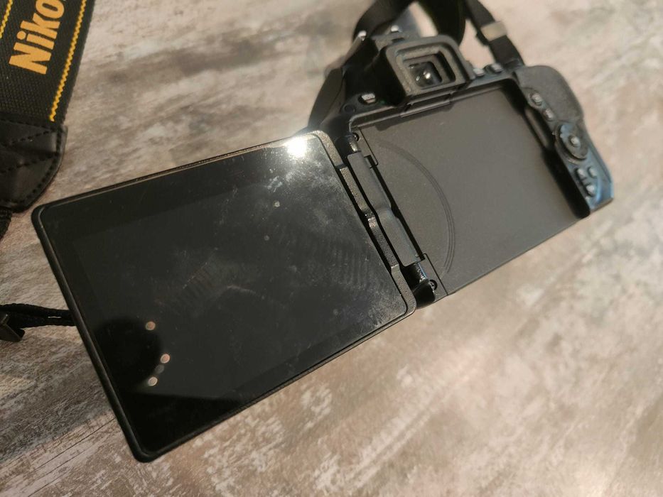 Nikon D5500+ lampa Nissin Di700A