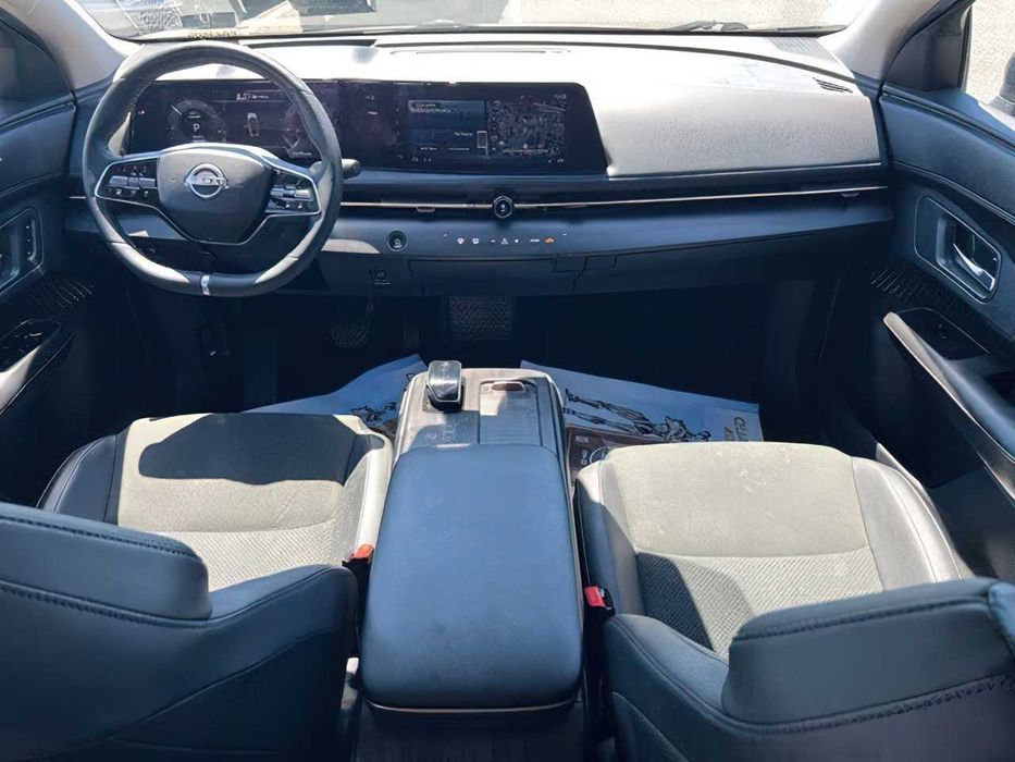 Nissan Ariya      2024