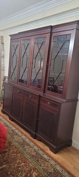 Louçeiro em mogno maciço estilo inglês