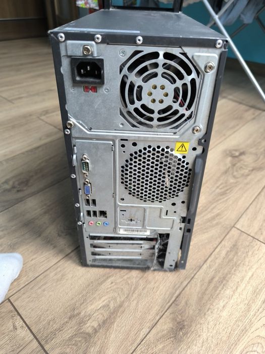 Lenovo thinkcentre Tower A70 ram 4gb/xeon