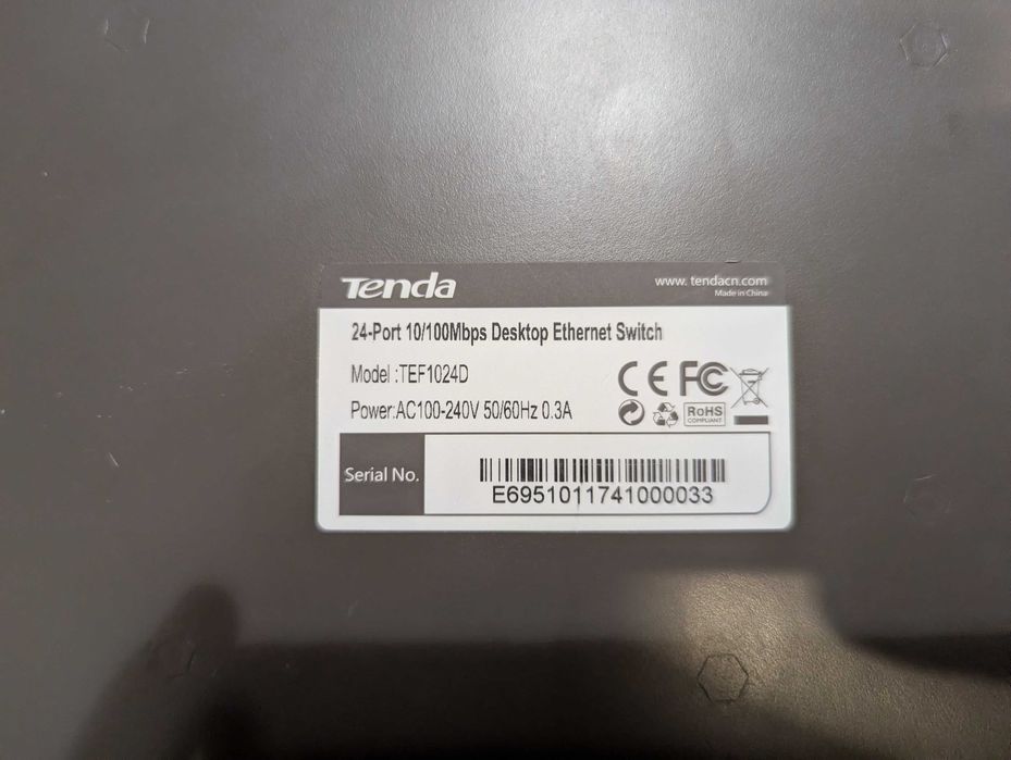 Tenda TEF1024D 24-Port 10/100 Switch (Комутатор)