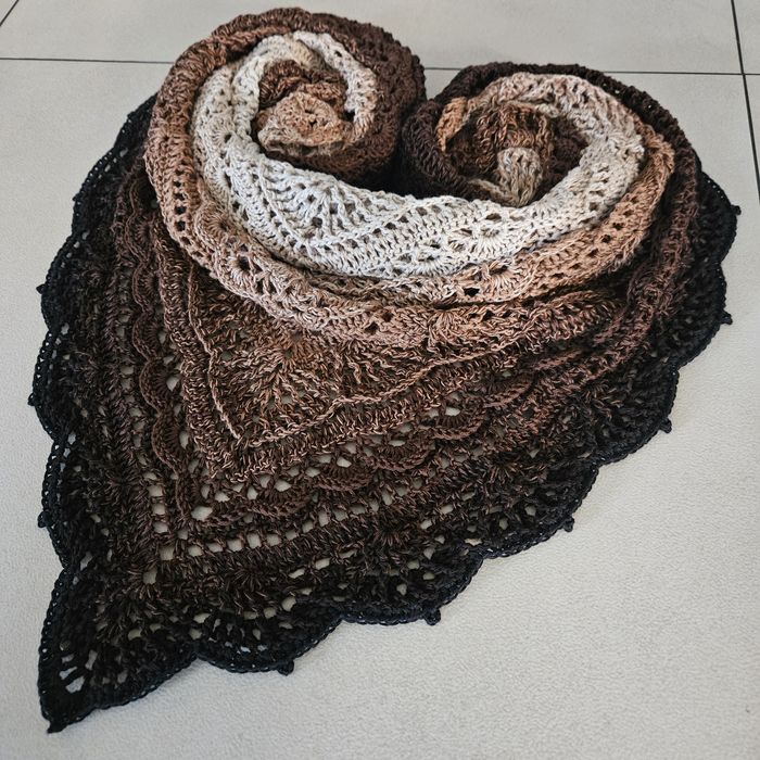 Chusta robiona na szydełku rękodzieło Handmade idealna na prezent