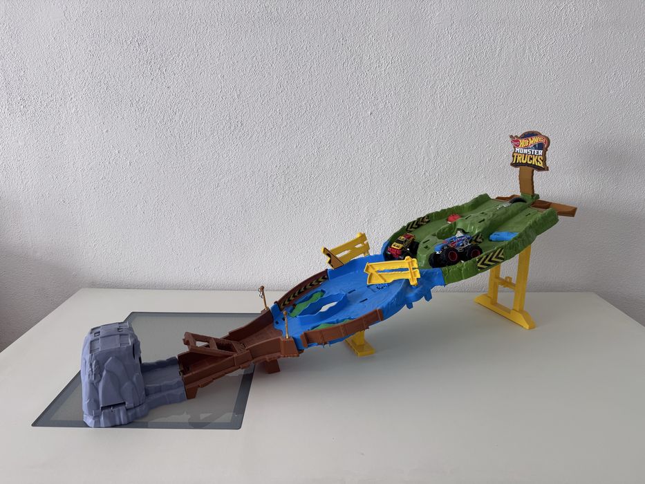 Pista da hot wheels monster