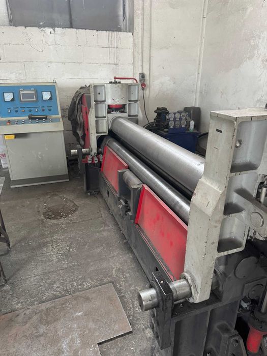 Walcarka hydrauliczna 3 – rolkowa MTPS 8 x 2000 zwijarka