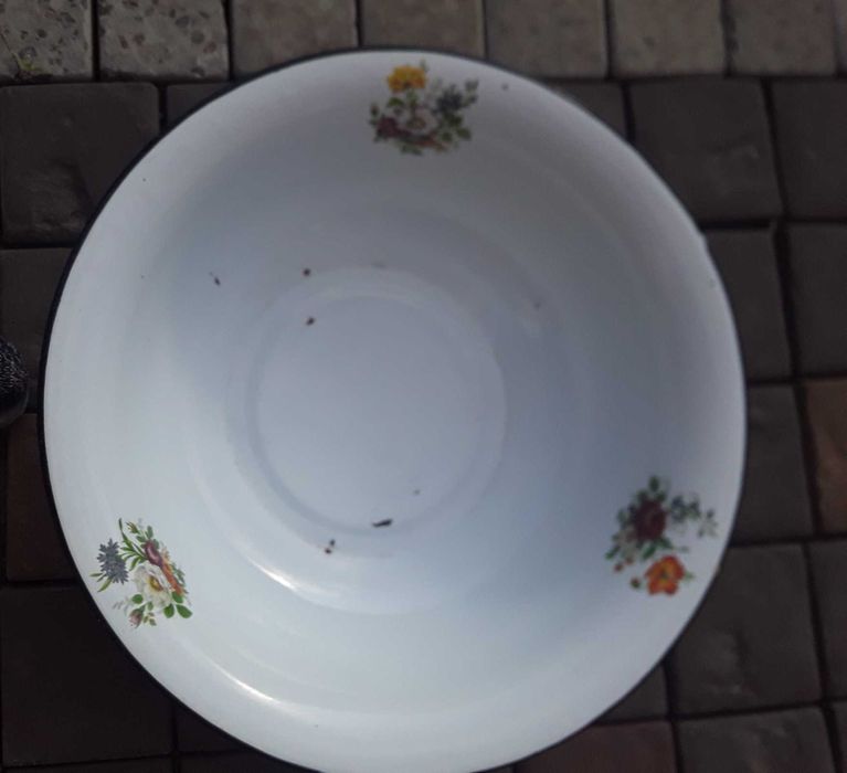 Большой эмалированный тазик/миска