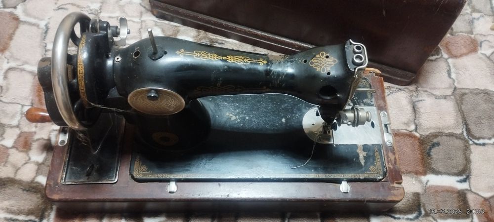 Продам робочу швейну машинку