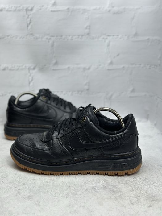 Чоловічі чорні шкіряні кросівки Nike Air Force 1 Luxe 44p