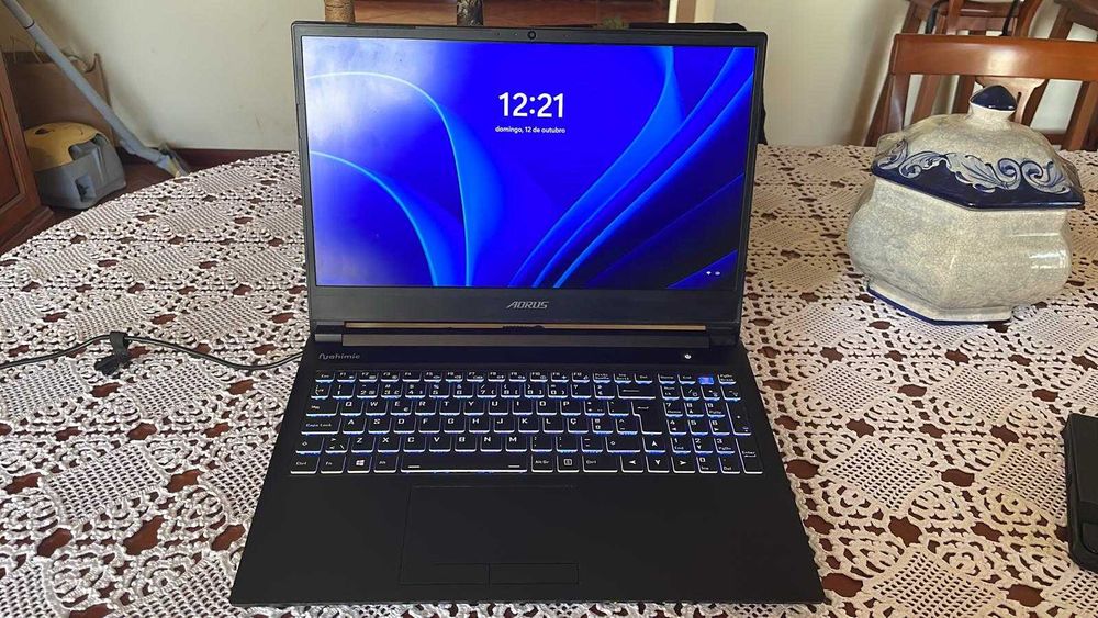 GAMING BEAST: Aorus i7 10th | RTX 2060 6GB | 144Hz - EXPANSÃO TOTAL