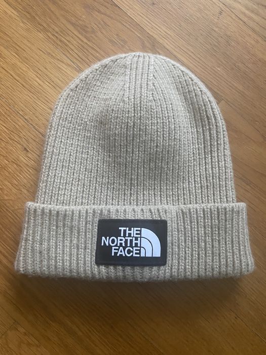Продам шапку The north face