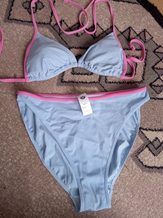 Nowy strój kąpielowy dwuczęściowy