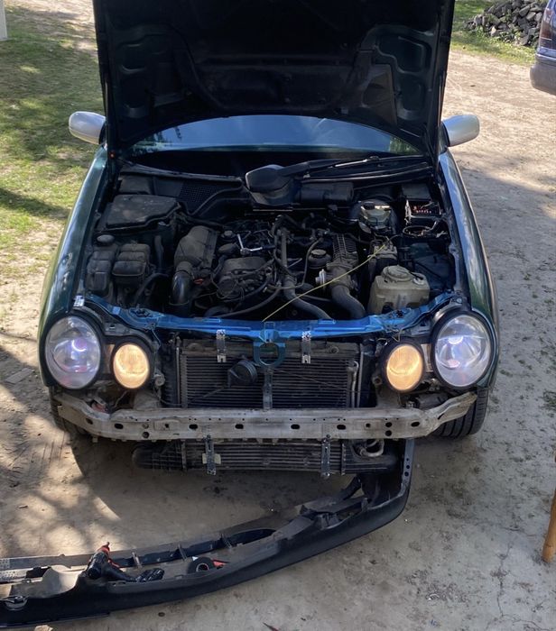 Mercedes Benz Е-210