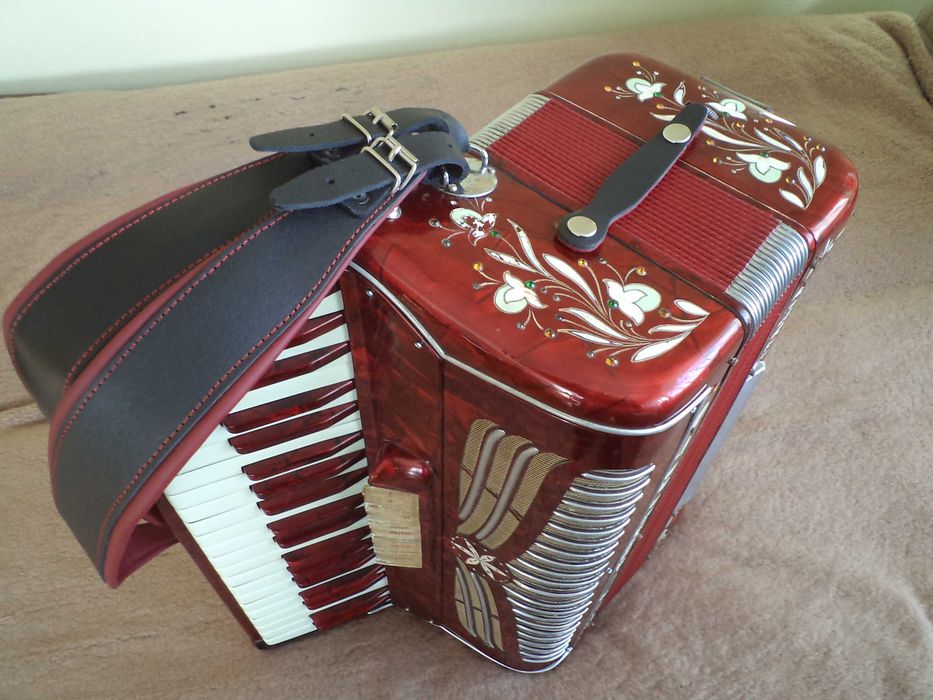Akordeon Fratelli Fioretti 120 Basów