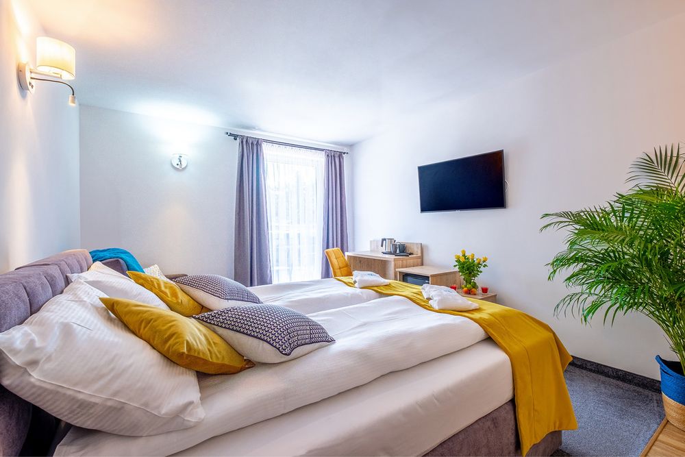 Łeba BLISKO MORZA- Pokoje, Apartamenty, Studia położony w lasku sosnowym!