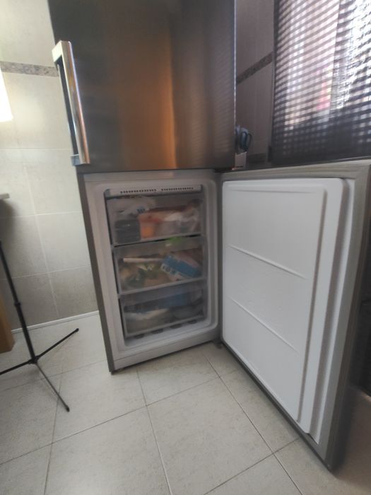 Combinado Ariston cinza