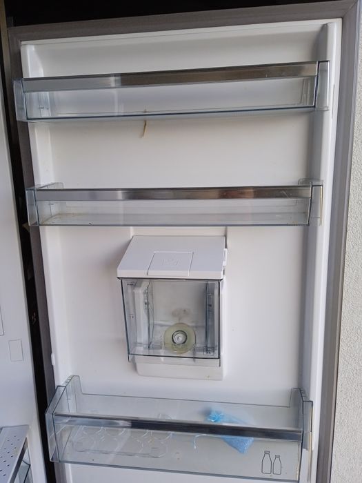 Lodówka SHARP 180x60