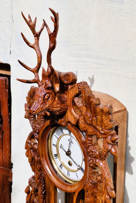 Zegar w stylu myśliwskim wiszący