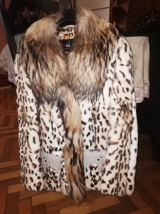Продам шубу з кози.